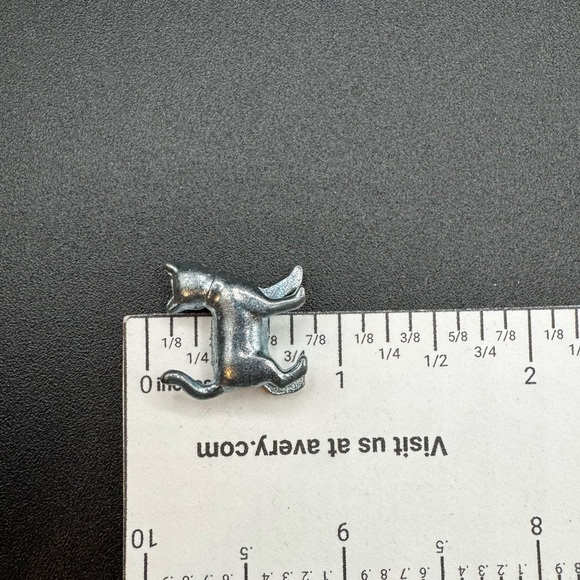 Vintage Monopoly Dollhouse Miniature Cat Replacement Piece - Picture 10 of 11